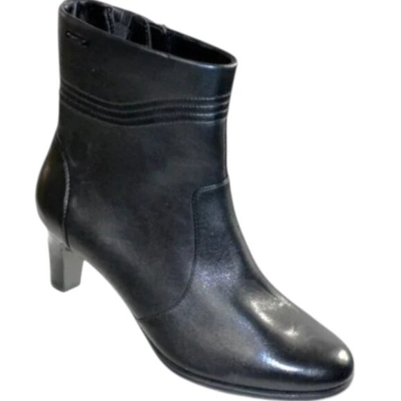 Rockport Total Motion Melora Wave Black Leather Ankle Boot, Size 7.5 - Picture 1 of 6